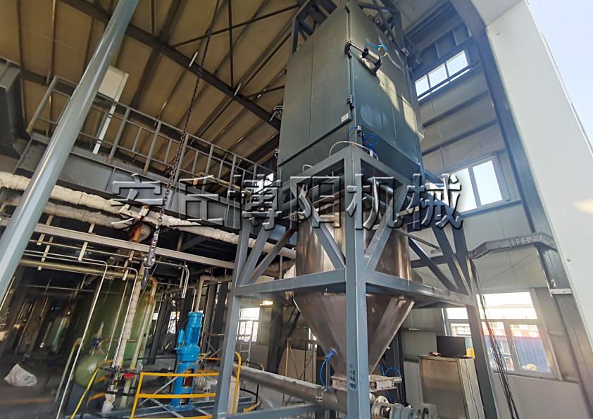 硝酸鈉噸袋拆袋機為什么備受大家的喜愛？