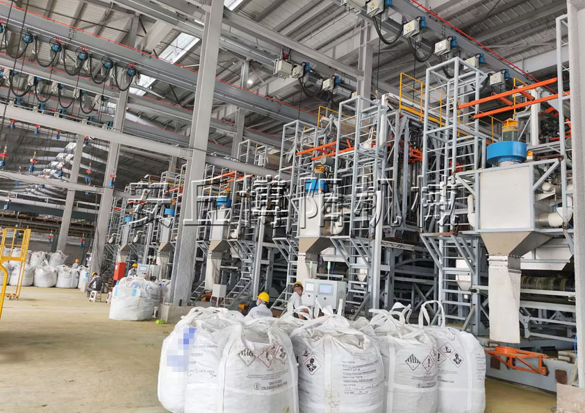 化工行業全自動噸包拆包機的具體優勢有哪些呢？