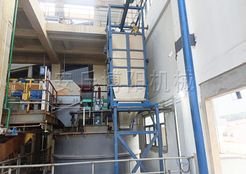 焦粉噸袋拆包機工作原理和性能優勢有哪些？